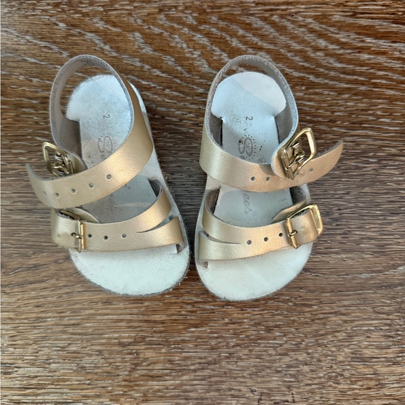Saltwater Sandals - Picture 1 of 2